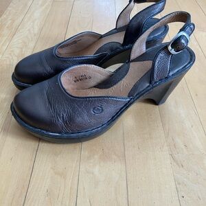 Bronze brown leather Born wedges size 9
